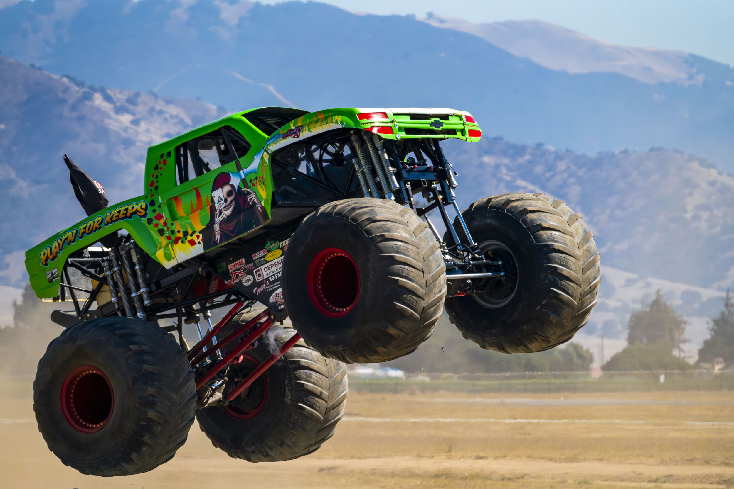 Monster Truck: PLAY'N FOR KEEPS jumpedJ