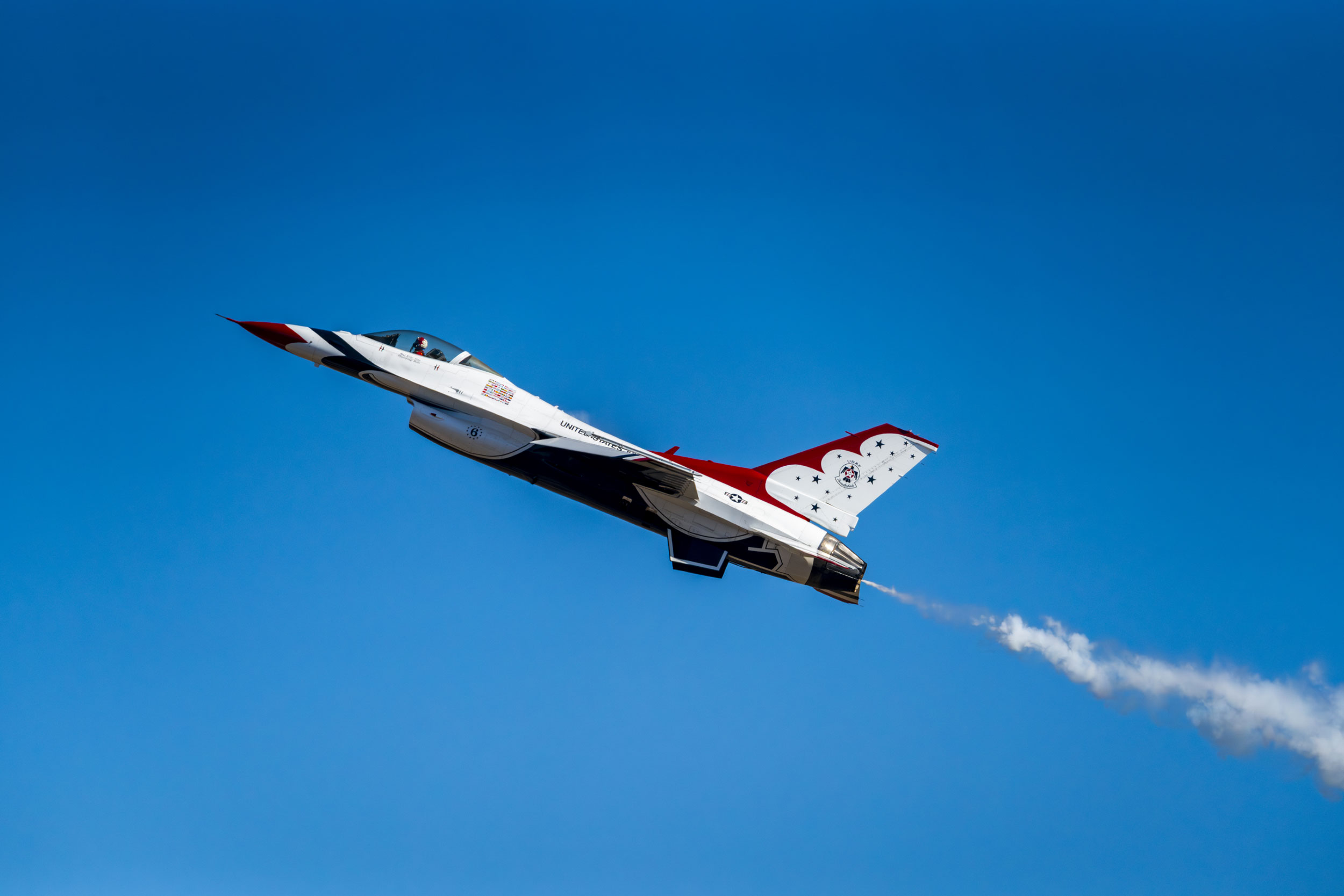 Navy F16 Thunderbird