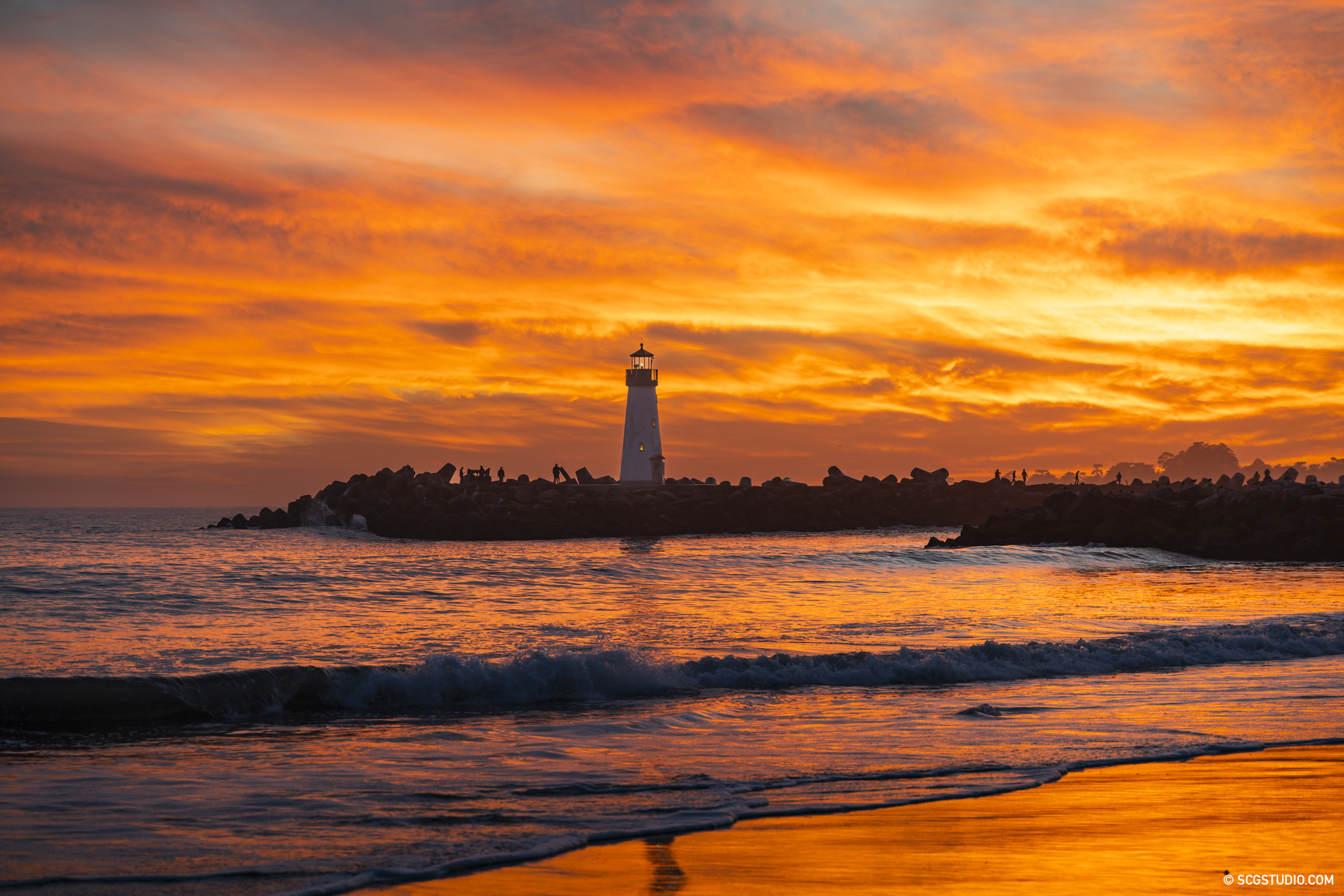 The golden hour at the Santa Cruz Breakwater Lighthouse