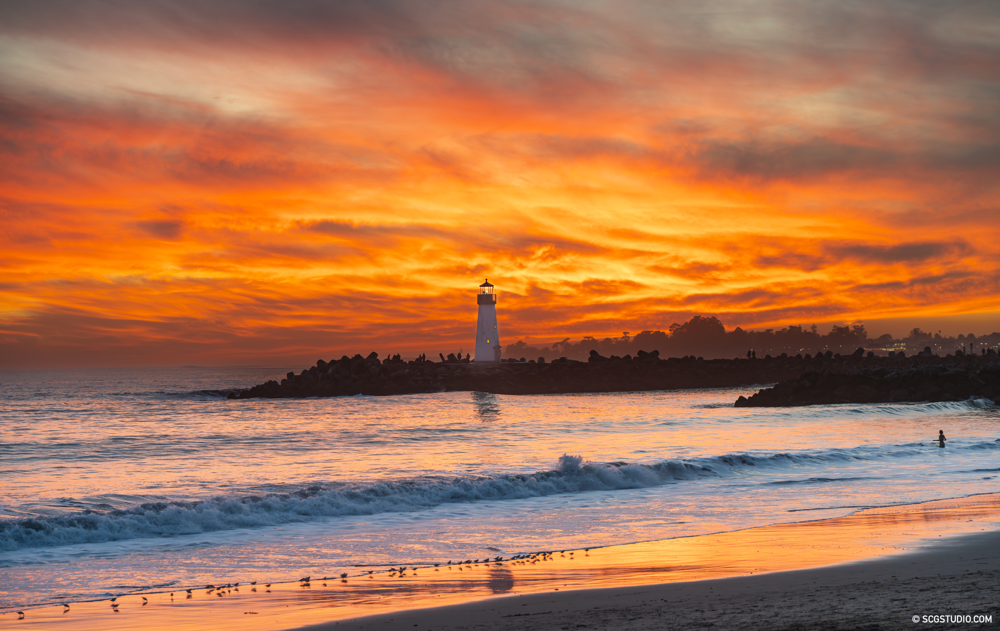 The golden hour at the Santa Cruz Breakwater Lighthouse